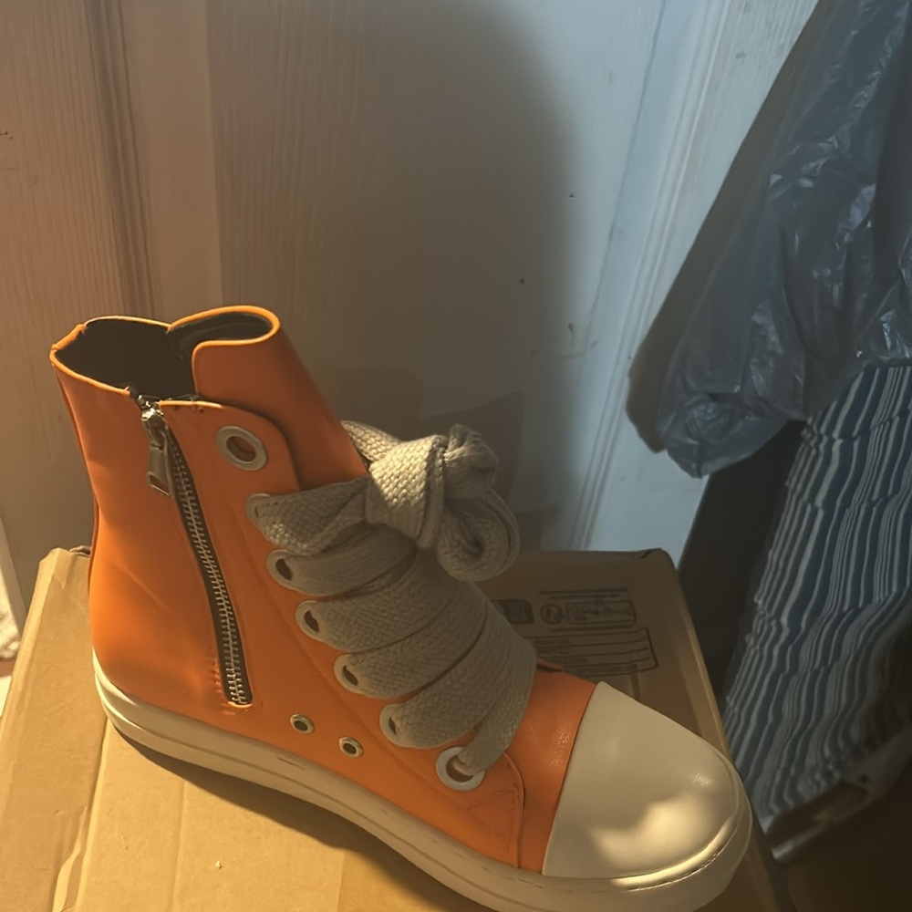Shoes - Picture 3 of 3